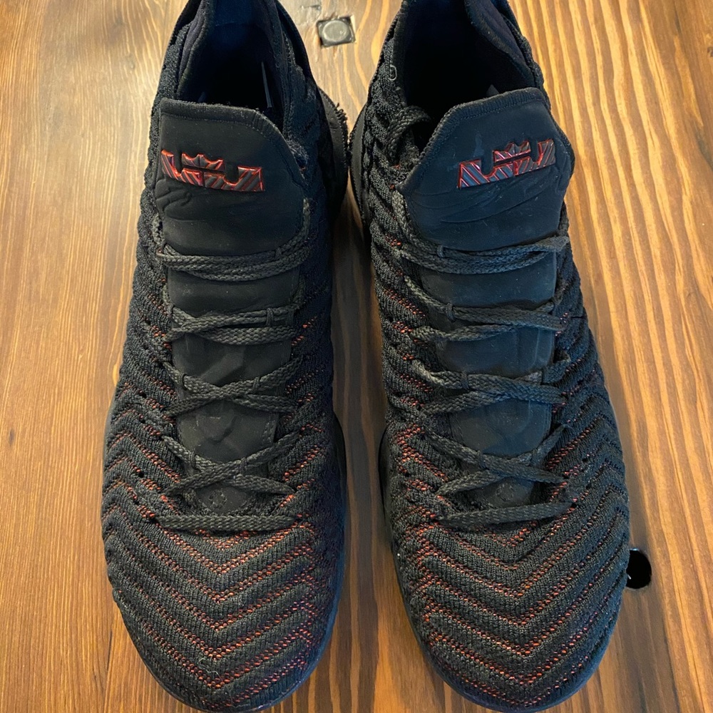 LeBron 16